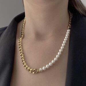 NIB | Rare-Romance Elegant GOLD and White Pearl Necklace Cuban Chain 20"